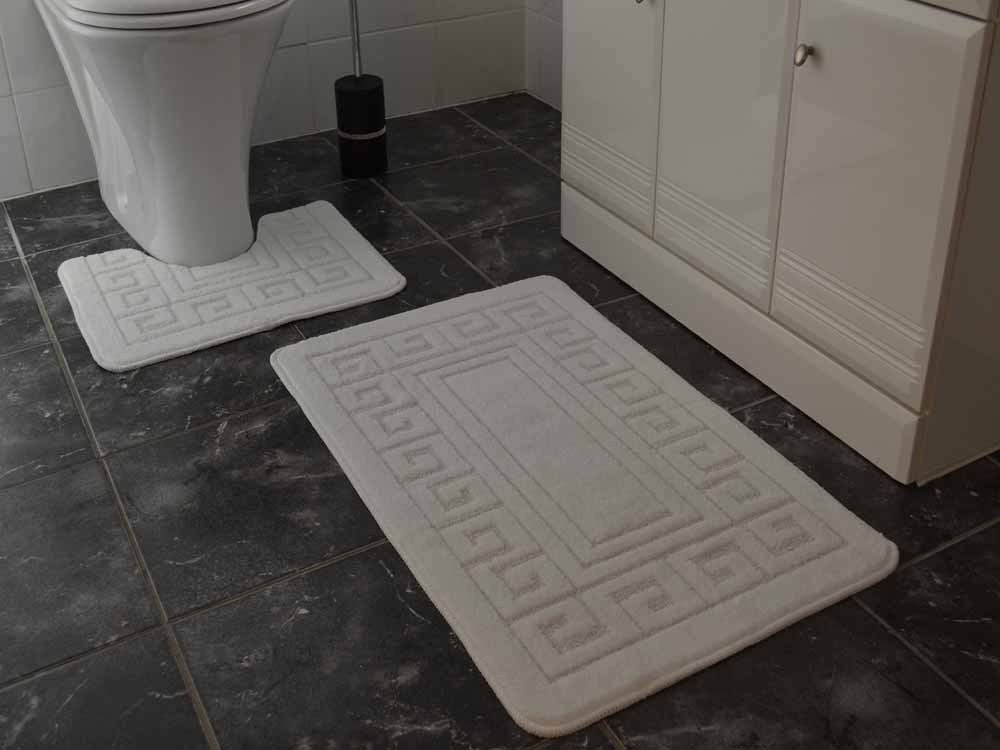 White Greek Key Bath Mat Set