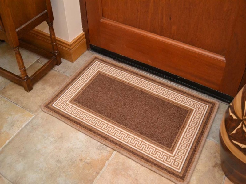 Riviera Chocolate Brown Greek Key Non Slip Machine Washable Rug (Kitchen Rugs)